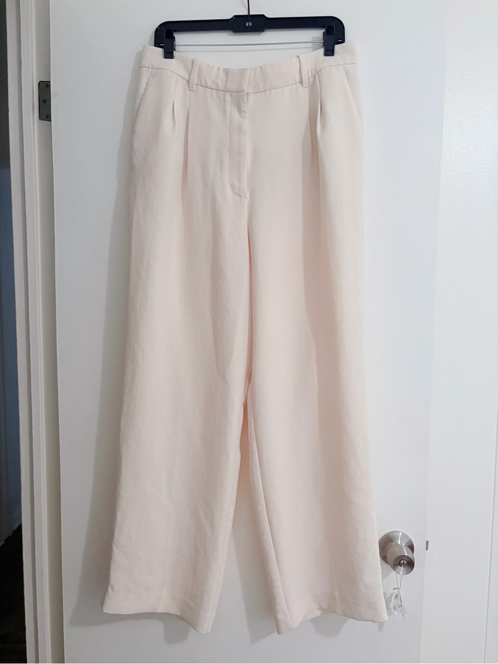 Aritzia Wilfred Efforless Pants in a SIZE 14